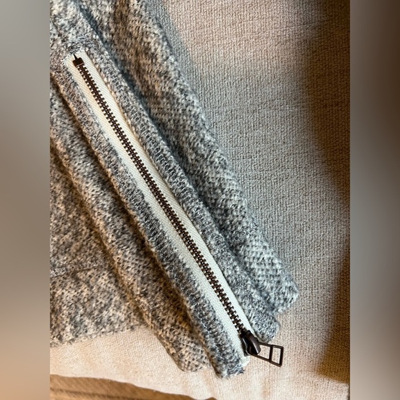 LILLA P LONG SLEEVE BOXY MOCK NECK SWEATER TOP - Picture 3 of 5